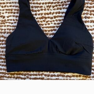 Lululemon Align V-Neck Bra, Black size 10
